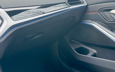 BMW 3 серия, 2019 год, 3 990 000 рублей, 17 фотография