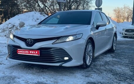 Toyota Camry, 2018 год, 2 630 000 рублей, 1 фотография
