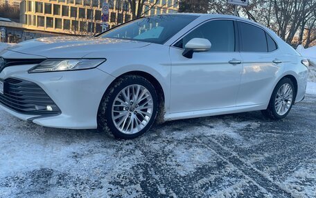 Toyota Camry, 2018 год, 2 630 000 рублей, 2 фотография