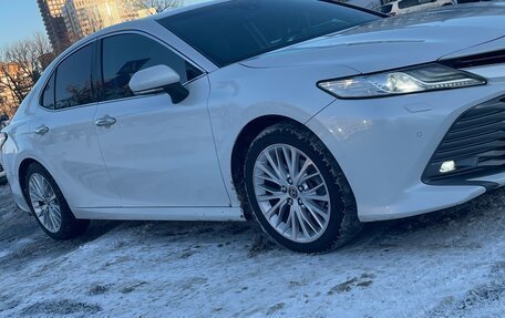 Toyota Camry, 2018 год, 2 630 000 рублей, 3 фотография