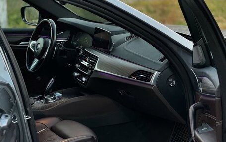 BMW 5 серия, 2019 год, 4 650 000 рублей, 9 фотография