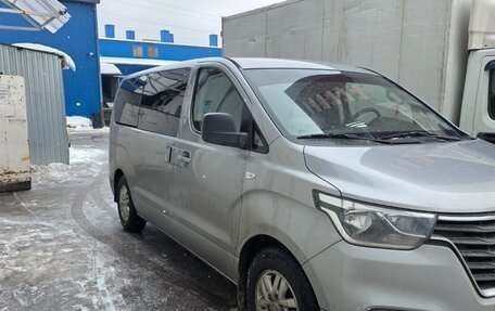 Hyundai Grand Starex Grand Starex I рестайлинг 2, 2020 год, 4 200 000 рублей, 1 фотография