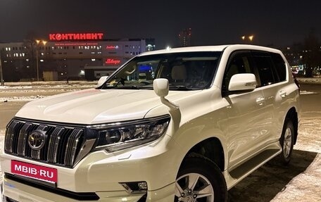Toyota Land Cruiser Prado 150 рестайлинг 2, 2019 год, 4 800 000 рублей, 1 фотография