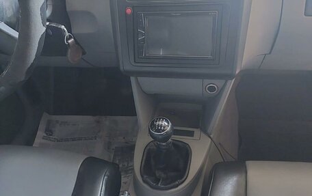 Volkswagen Touran III, 2005 год, 650 000 рублей, 9 фотография