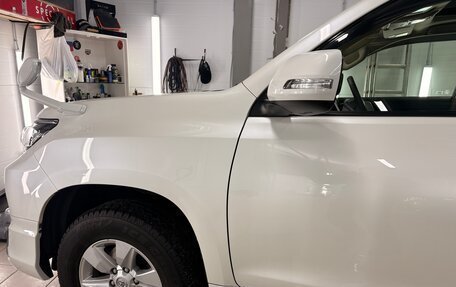 Toyota Land Cruiser Prado 150 рестайлинг 2, 2019 год, 4 800 000 рублей, 9 фотография