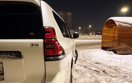 Toyota Land Cruiser Prado 150 рестайлинг 2, 2019 год, 4 800 000 рублей, 4 фотография