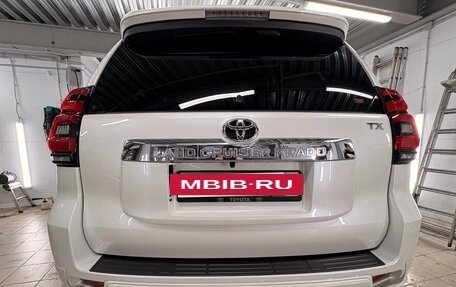 Toyota Land Cruiser Prado 150 рестайлинг 2, 2019 год, 4 800 000 рублей, 14 фотография