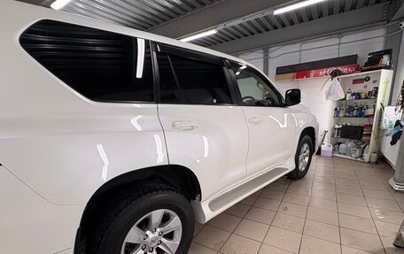 Toyota Land Cruiser Prado 150 рестайлинг 2, 2019 год, 4 800 000 рублей, 17 фотография