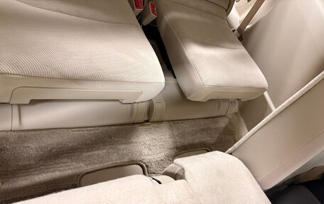 Toyota Land Cruiser Prado 150 рестайлинг 2, 2019 год, 4 800 000 рублей, 23 фотография