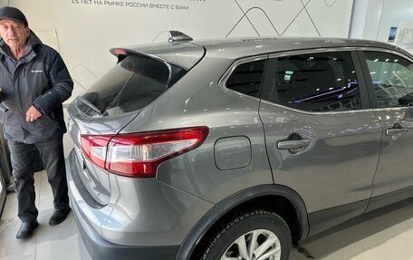 Nissan Qashqai, 2017 год, 1 833 824 рублей, 4 фотография