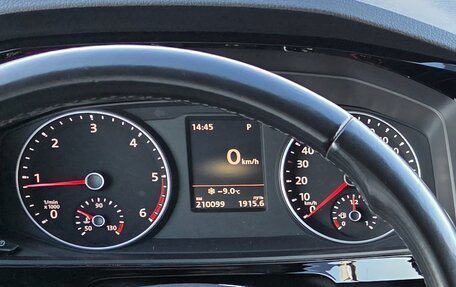 Volkswagen Multivan T6 рестайлинг, 2016 год, 3 500 000 рублей, 7 фотография