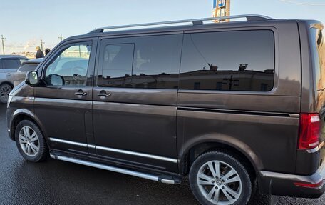 Volkswagen Multivan T6 рестайлинг, 2016 год, 3 500 000 рублей, 3 фотография