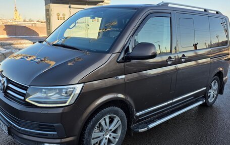 Volkswagen Multivan T6 рестайлинг, 2016 год, 3 500 000 рублей, 1 фотография