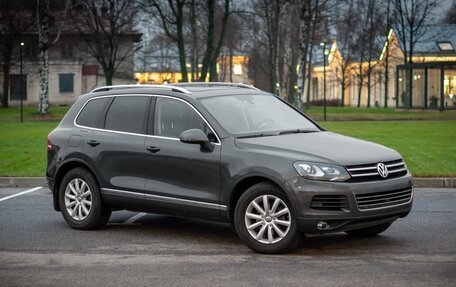 Volkswagen Touareg III, 2011 год, 2 250 000 рублей, 1 фотография