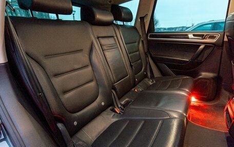 Volkswagen Touareg III, 2011 год, 2 250 000 рублей, 13 фотография