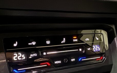 Volkswagen Tiguan II, 2021 год, 2 990 000 рублей, 16 фотография