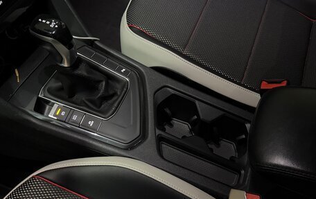 Volkswagen Tiguan II, 2021 год, 2 990 000 рублей, 20 фотография