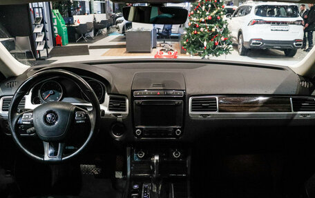 Volkswagen Touareg III, 2016 год, 3 150 000 рублей, 11 фотография