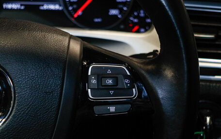 Volkswagen Touareg III, 2016 год, 3 150 000 рублей, 27 фотография