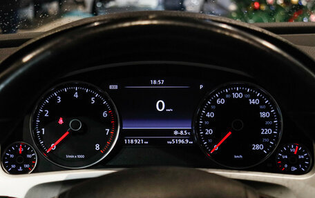 Volkswagen Touareg III, 2016 год, 3 150 000 рублей, 29 фотография