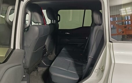 Toyota Land Cruiser Prado, 2024 год, 10 399 000 рублей, 12 фотография