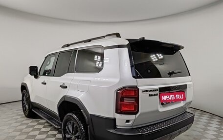 Toyota Land Cruiser Prado, 2024 год, 10 399 000 рублей, 7 фотография