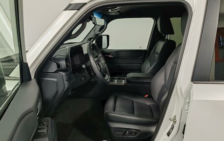 Toyota Land Cruiser Prado, 2024 год, 10 399 000 рублей, 16 фотография