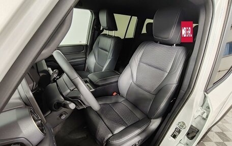 Toyota Land Cruiser Prado, 2024 год, 10 399 000 рублей, 21 фотография