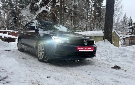 Volkswagen Jetta VI, 2015 год, 900 000 рублей, 2 фотография