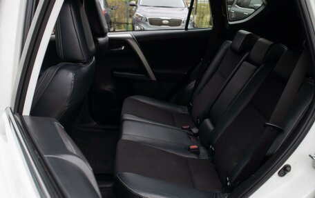 Toyota RAV4, 2016 год, 2 399 000 рублей, 12 фотография