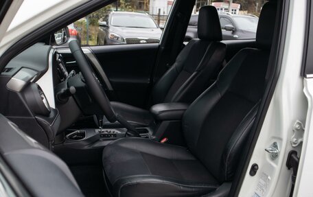 Toyota RAV4, 2016 год, 2 399 000 рублей, 13 фотография