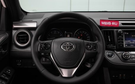 Toyota RAV4, 2016 год, 2 399 000 рублей, 15 фотография