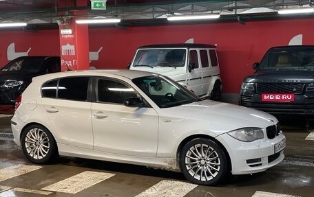 BMW 1 серия, 2009 год, 629 000 рублей, 2 фотография