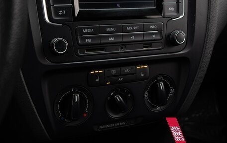 Volkswagen Jetta VI, 2014 год, 1 000 000 рублей, 13 фотография