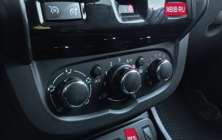 Renault Duster I рестайлинг, 2018 год, 1 392 000 рублей, 12 фотография