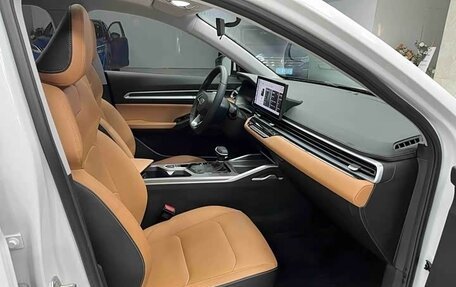 Geely Emgrand, 2025 год, 1 700 000 рублей, 11 фотография