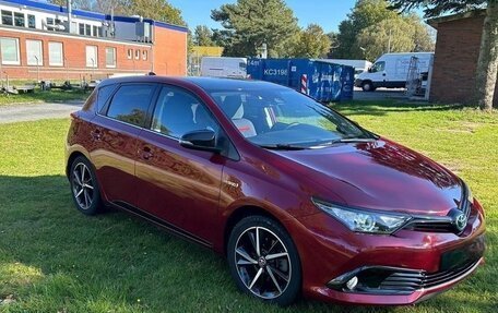 Toyota Auris II, 2018 год, 2 000 000 рублей, 1 фотография