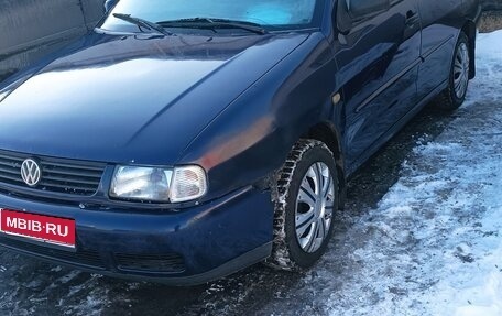 Volkswagen Polo III рестайлинг, 1999 год, 160 000 рублей, 1 фотография