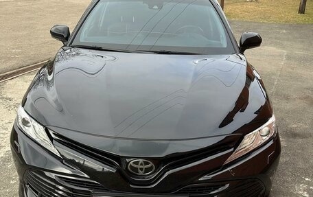 Toyota Camry, 2018 год, 2 900 000 рублей, 1 фотография