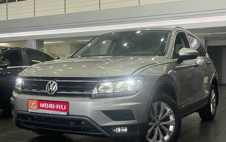 Volkswagen Tiguan II, 2018 год, 2 850 000 рублей, 1 фотография