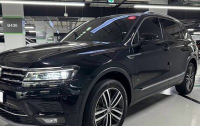 Volkswagen Tiguan II, 2020 год, 2 950 000 рублей, 1 фотография