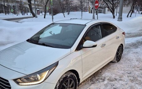 Hyundai Solaris II рестайлинг, 2017 год, 1 400 000 рублей, 1 фотография