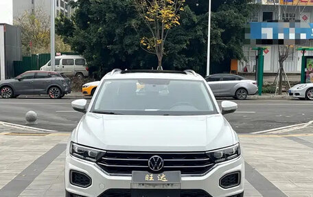 Volkswagen T-Roc I, 2022 год, 1 297 000 рублей, 3 фотография