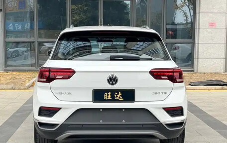 Volkswagen T-Roc I, 2022 год, 1 297 000 рублей, 5 фотография