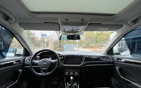 Volkswagen T-Roc I, 2022 год, 1 297 000 рублей, 8 фотография