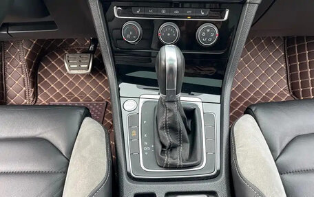 Volkswagen Golf VII, 2020 год, 1 490 013 рублей, 19 фотография