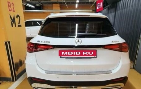 Mercedes-Benz GLC, 2024 год, 6 500 000 рублей, 3 фотография