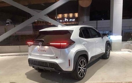 Toyota Yaris Cross, 2023 год, 2 256 000 рублей, 5 фотография