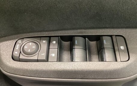 Toyota Yaris Cross, 2025 год, 2 780 000 рублей, 18 фотография