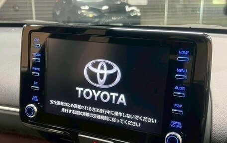 Toyota Yaris Cross, 2020 год, 1 900 000 рублей, 25 фотография